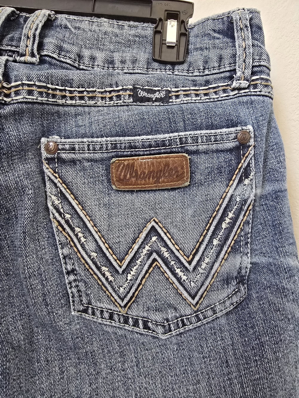 Wrangler Women’s Light Blue Bootcut Jeans with W Stitch